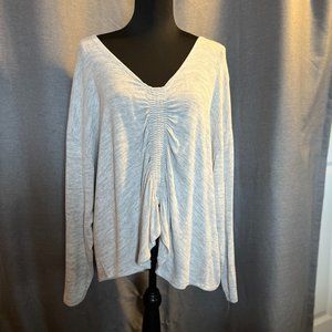NWOT Skylar & Jade Heather Gray Drape Ruched Top Sz Lg